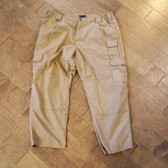 5.11 511 Tactical Cargo Pants Men 44x30 Khaki Canvas w Expandable Waist Duty - Picture 2 of 9